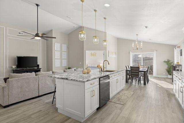 220 Deer Run Road, Branson, MO 65616