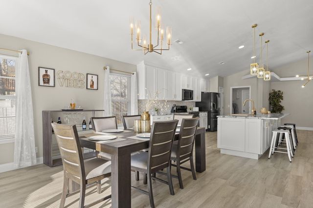 220 Deer Run Road, Branson, MO 65616