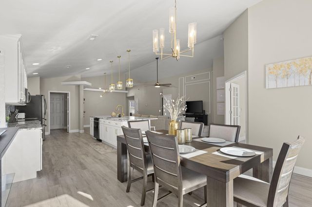 220 Deer Run Road, Branson, MO 65616