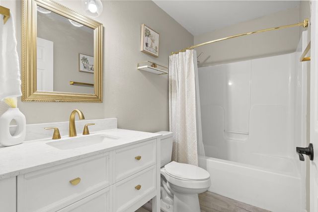 220 Deer Run Road, Branson, MO 65616