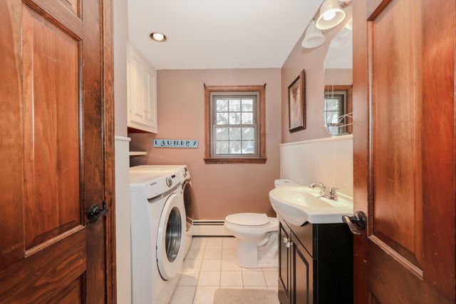 10 Martha Drive, Derry, NH 03038