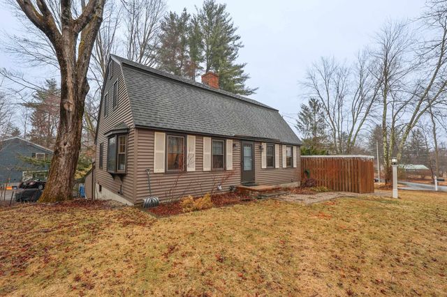 10 Martha Drive, Derry, NH 03038