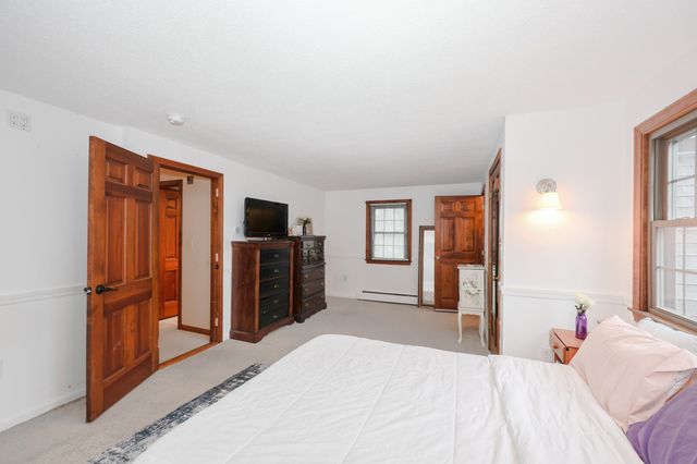 10 Martha Drive, Derry, NH 03038