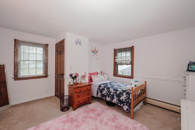 10 Martha Drive, Derry, NH 03038