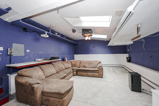 10 Martha Drive, Derry, NH 03038