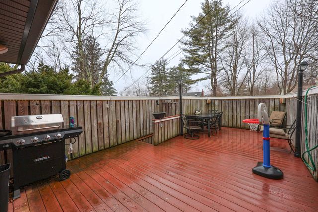 10 Martha Drive, Derry, NH 03038