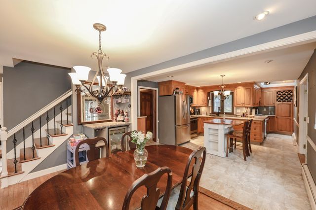 10 Martha Drive, Derry, NH 03038