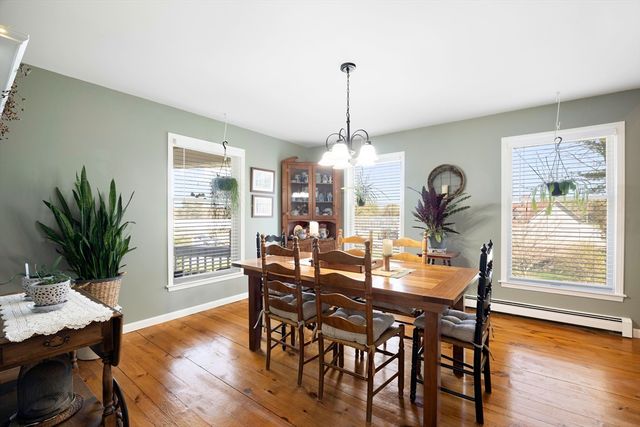7 Lyman St, Granby, MA 01033