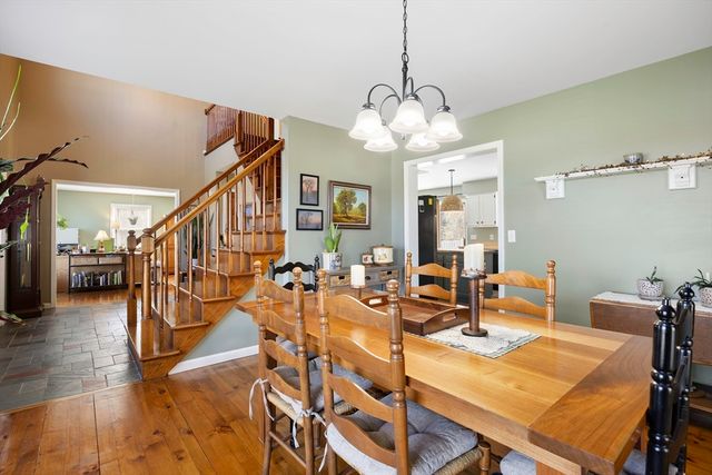 7 Lyman St, Granby, MA 01033