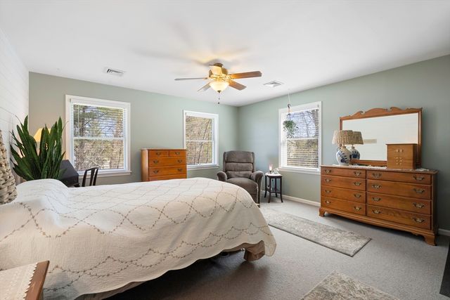 7 Lyman St, Granby, MA 01033