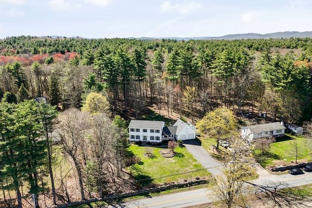 7 Lyman St, Granby, MA 01033