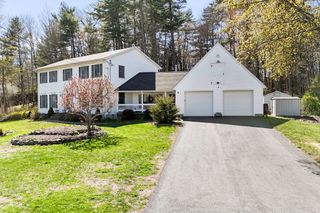 7 Lyman St, Granby, MA 01033