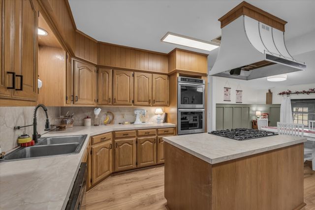 510 Old Sawmill Road, Axtell, TX 76624