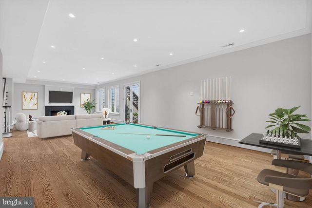3031 N STUART ST, Arlington, VA 22207