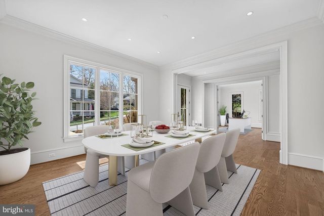 3031 N STUART ST, Arlington, VA 22207
