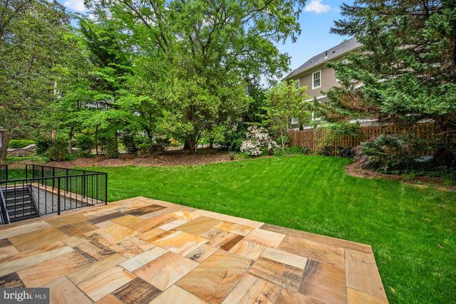 3031 N STUART ST, Arlington, VA 22207