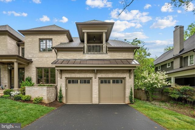 3031 N STUART ST, Arlington, VA 22207