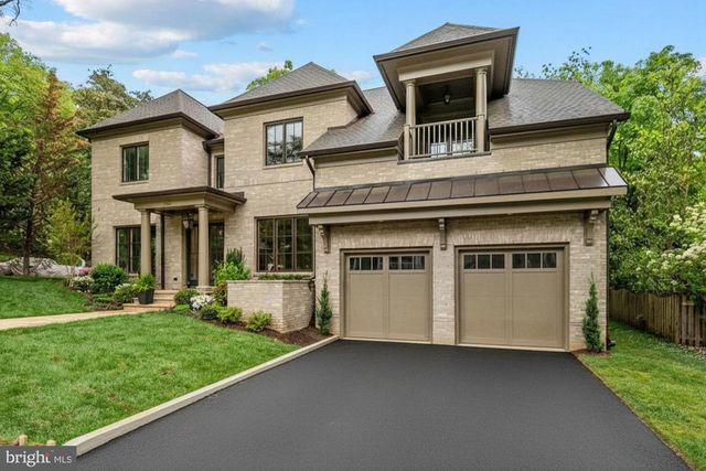 3031 N STUART ST, Arlington, VA 22207