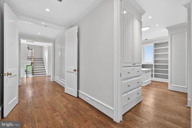 3031 N STUART ST, Arlington, VA 22207