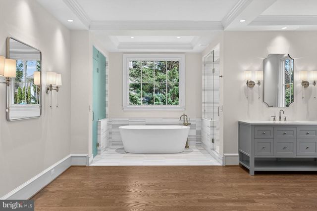3031 N STUART ST, Arlington, VA 22207