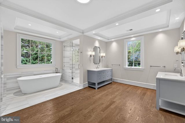 3031 N STUART ST, Arlington, VA 22207