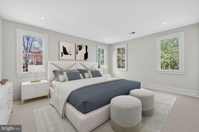 3031 N STUART ST, Arlington, VA 22207