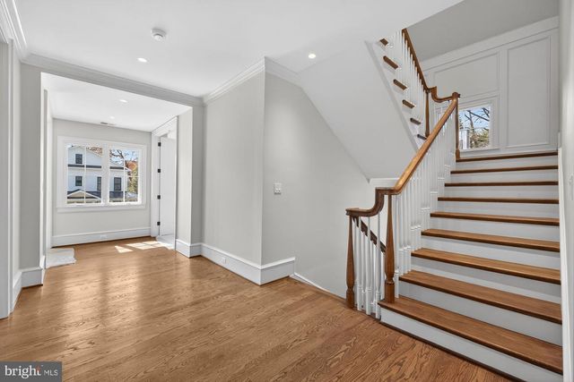 3031 N STUART ST, Arlington, VA 22207
