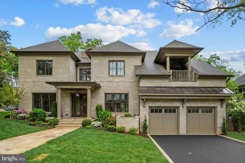 3031 N STUART ST, Arlington, VA 22207