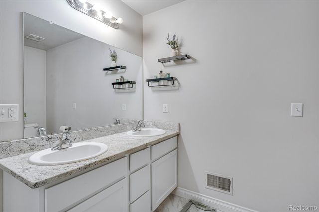 6871 Chandler Drive, Van Buren Charter Township, MI 48111