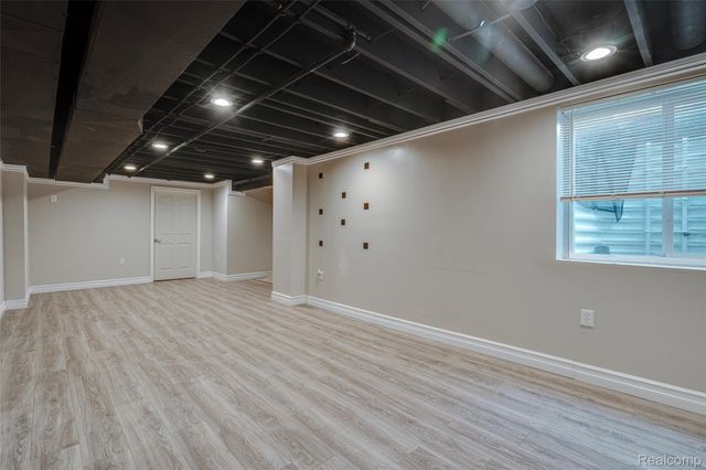 6871 Chandler Drive, Van Buren Charter Township, MI 48111