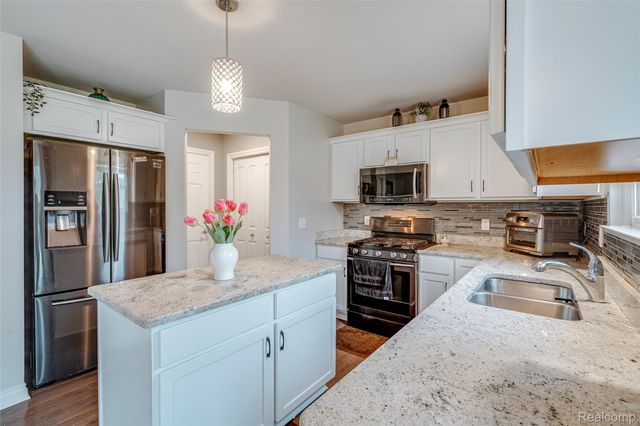 6871 Chandler Drive, Van Buren Charter Township, MI 48111