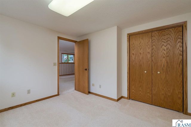 2286 Northridge Drive, North Mankato, MN 56003