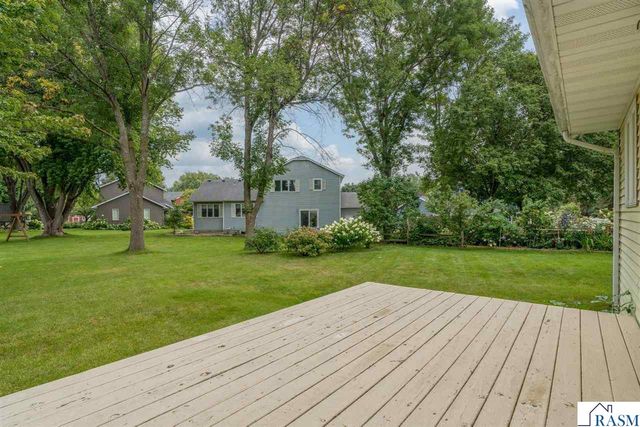 2286 Northridge Drive, North Mankato, MN 56003