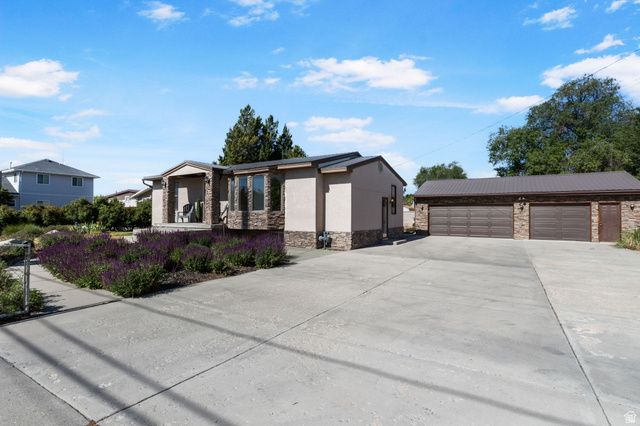7318 S 2700 W, West Jordan, UT 84084