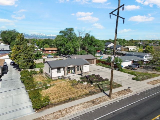 7318 S 2700 W, West Jordan, UT 84084