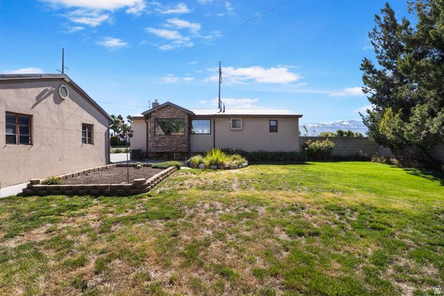 7318 S 2700 W, West Jordan, UT 84084