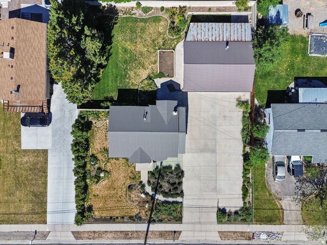 7318 S 2700 W, West Jordan, UT 84084