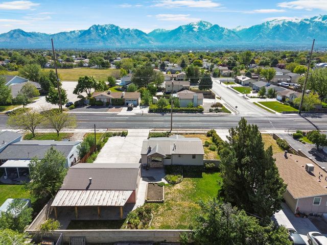 7318 S 2700 W, West Jordan, UT 84084