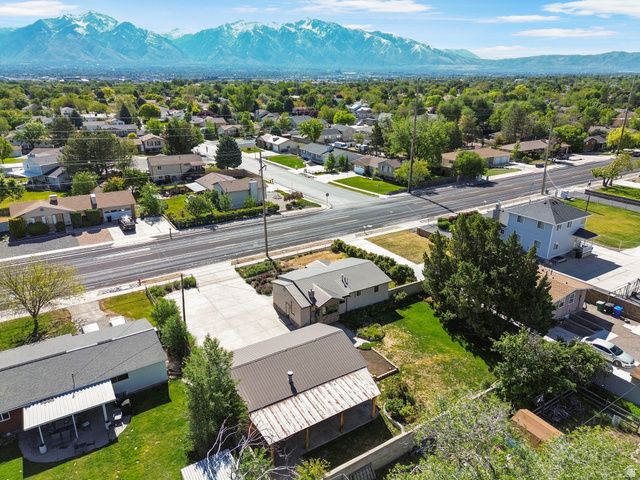 7318 S 2700 W, West Jordan, UT 84084