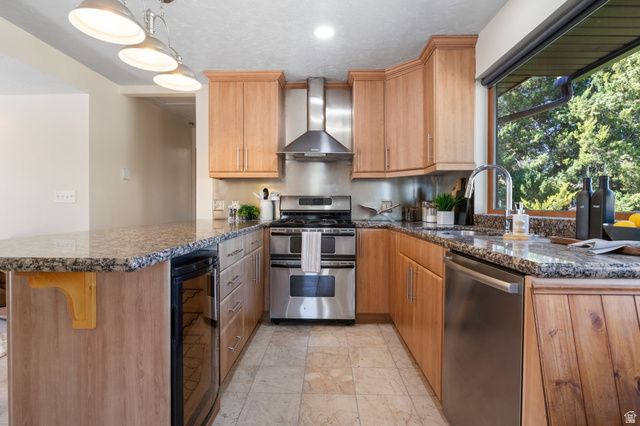 7318 S 2700 W, West Jordan, UT 84084