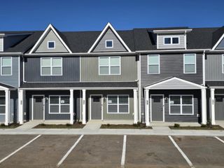 327 Front Ridge Cir, Clarksville, TN 37040