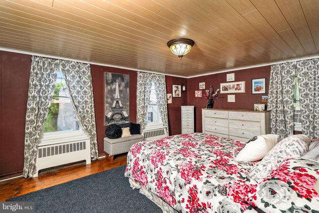 18 MILES AVE, Bordentown, NJ 08505