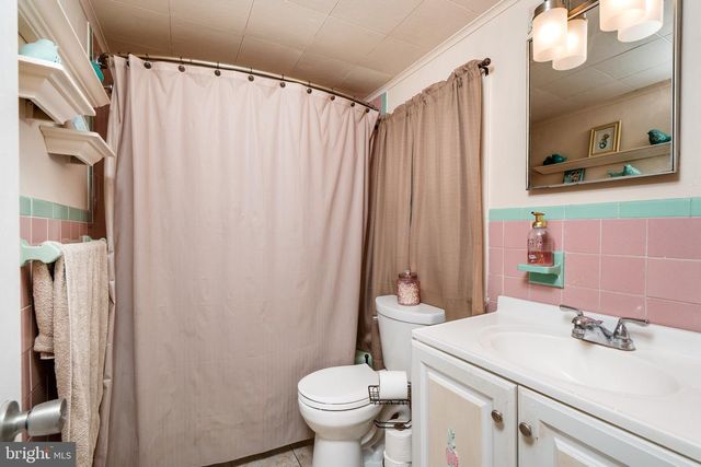 18 MILES AVE, Bordentown, NJ 08505