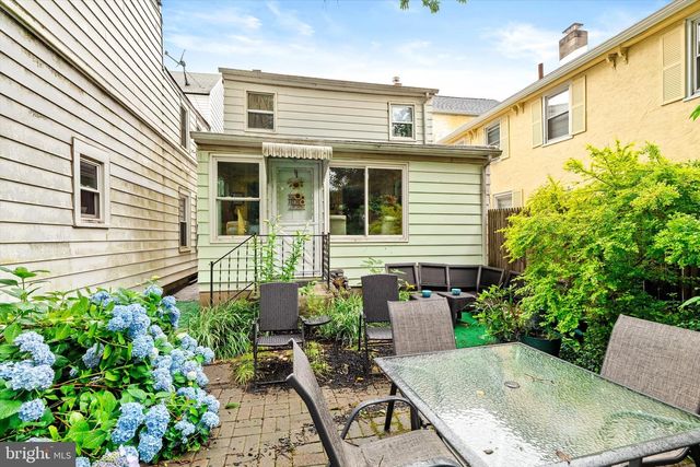 18 MILES AVE, Bordentown, NJ 08505
