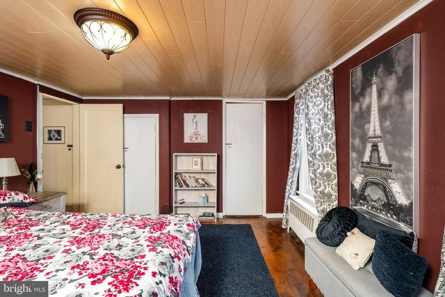 18 MILES AVE, Bordentown, NJ 08505