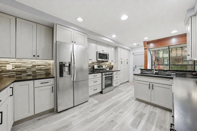 2039 Dorchester Lane 2, Schererville, IN 46375