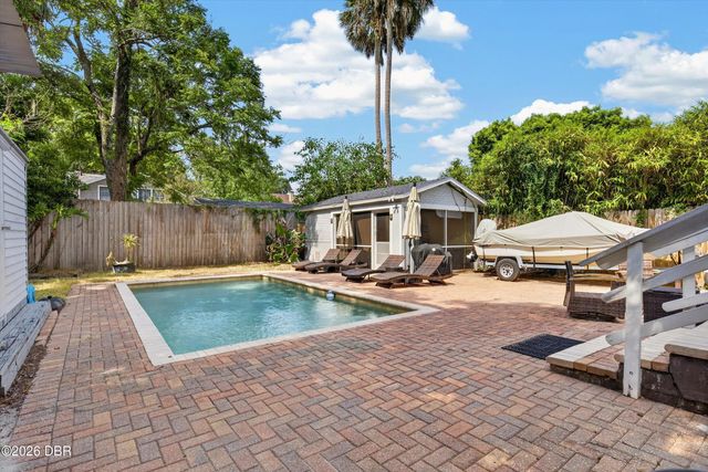 535 W Minnesota Avenue, Deland, FL 32720