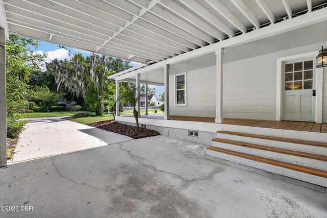 535 W Minnesota Avenue, Deland, FL 32720