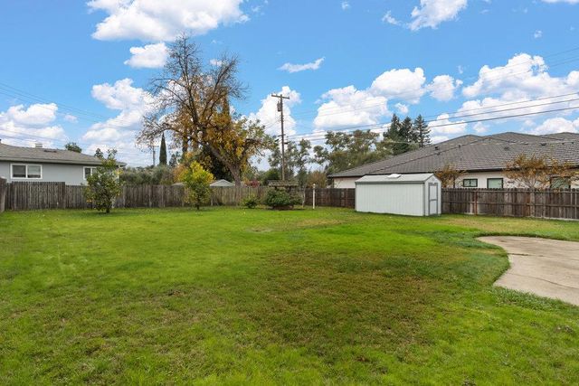 6250 Stanley Ave, Carmichael, CA 95608