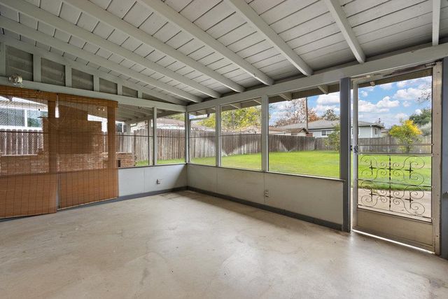 6250 Stanley Ave, Carmichael, CA 95608